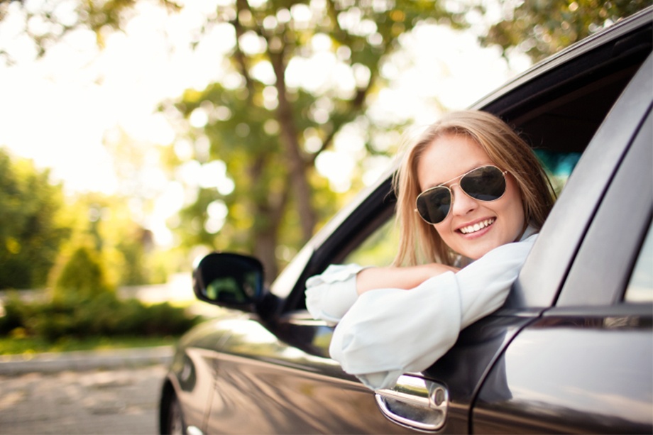 woman-car